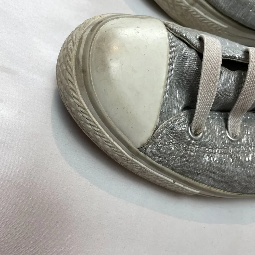 Converse Sneakers Juniors Girls 6 Formal Silver Low Top Shoes Casual Shiny Lace